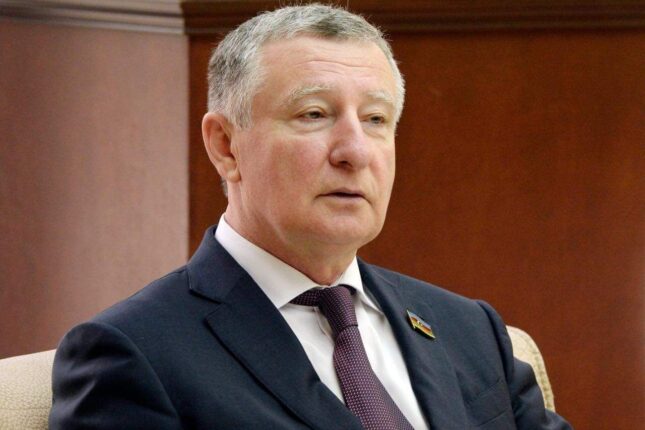 Üçrəngli Bayrağımız dövlətçiliyimizin simvoludur