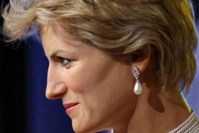 Diananın mum heykəli dəhşətə gətirdi – Foto