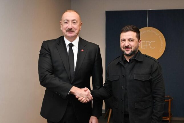 Zelenski İlham Əliyevə zəng etdi