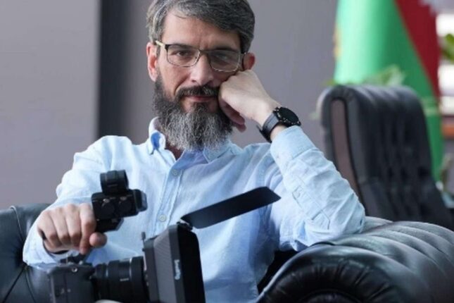 “Bu, son statusumdur, həyatla vidalaşıram” -Tanınmış telejurnalist intihar məktubu paylaşdı