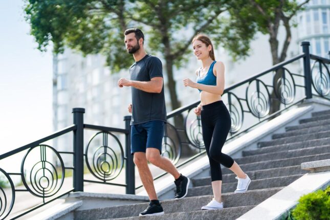 Piyada gəzməyin sağlamlıq və bədən quruluşu üçün faydaları
