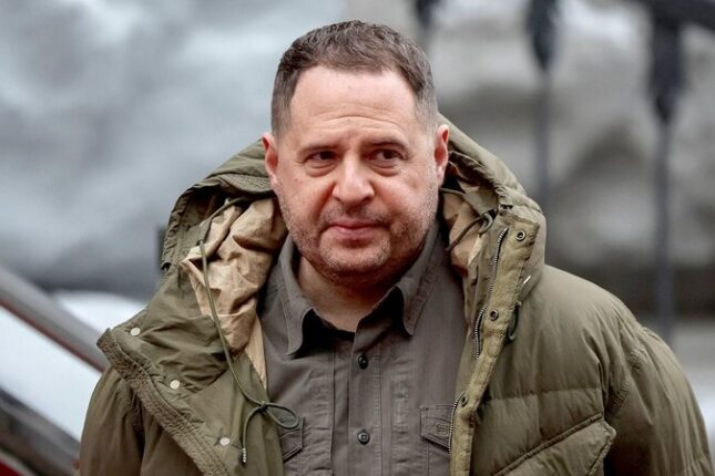 İstefa verən Yermak cəbhəyə getmək istəyir