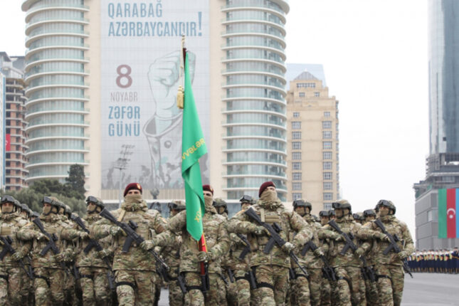 Parad saat 1-də başlayacaq