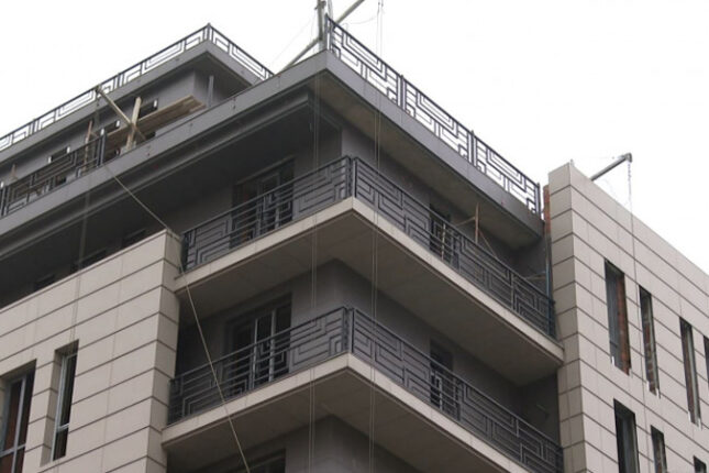 Doqquz ildir evlərinin yerində bina tikiləcəyi deyilir… (VİDEO)