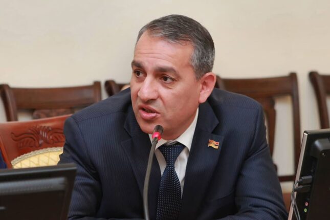 Deputat: “Böyük miqdarda silah almışıq, 500 milyonluq da sifariş etmişik”