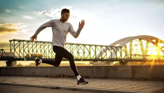 Bu ölkədə səkidə qaçmaq qadağan olundu