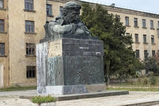 Mədəniyyət Nazirliyinə etirazlara aktrisa da qoşuldu – Foto