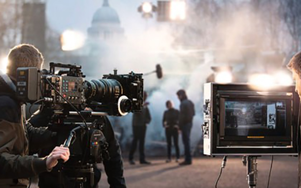 Azərbaycan kinosu: film çəkməyə doğrudanmı pul yoxdur?