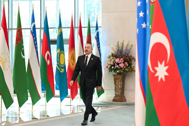 İlham Əliyev liderlərin iclasında – Fotolar