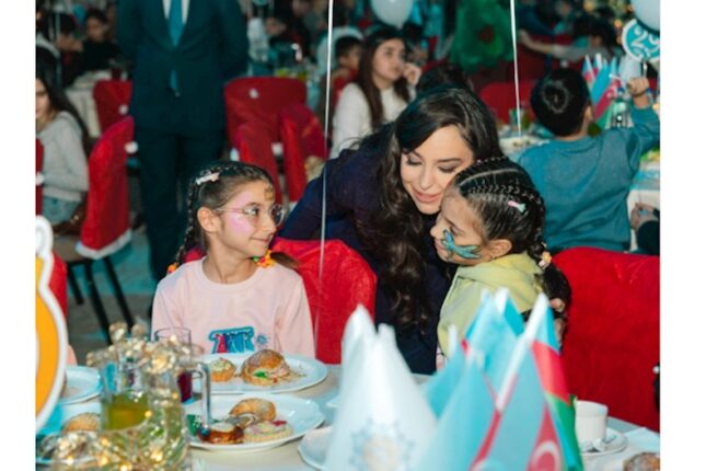 Leyla Əliyeva bayram şənliyindən paylaşım etdi — VİDEO Leyla Əliyeva bayram şənliyindən paylaşım etdi — VİDEO