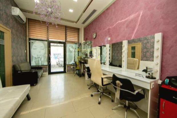 İki həftə qaldı – Salonlar, bərbərlər və kafelər…