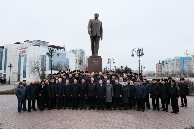 Ümummilli Lider Heydər Əliyevin xatirəsi Həştərxan şəhərində yad edilmişdir-FOTO