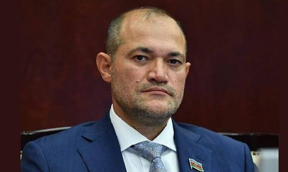 Razi Nurullayev: “Toylarda israfçılıq həddi aşıb, tonlarla kabab…”