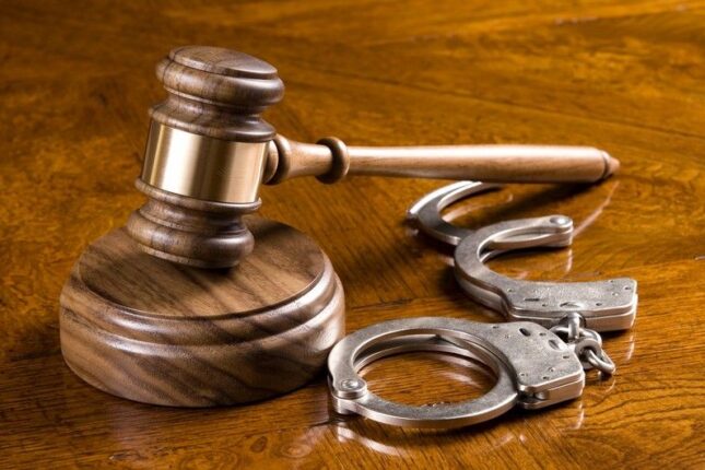 Bakıda gəlinini doğrayıb zibil qutusuna atan qayınata yenidən məhkəmə qarşısında