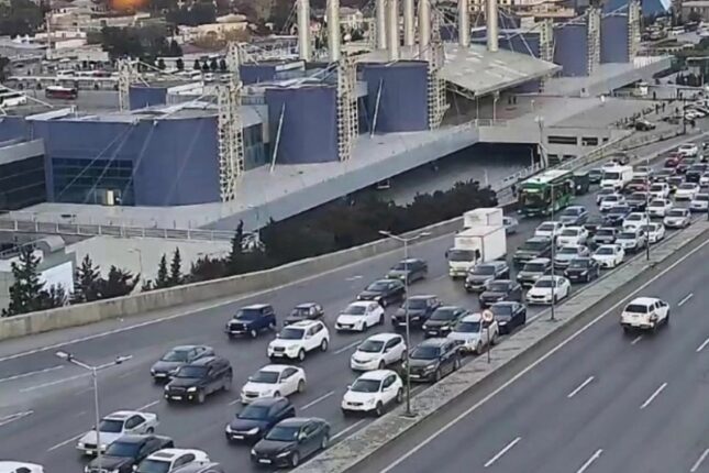 Bakıda bu yollarda tıxac var – SİYAHI Bakıda bu yollarda tıxac var – SİYAHI