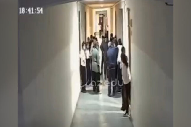 Boğazında çörək qalan şagirdi belə xilas etdilər- Anbaan görüntülər