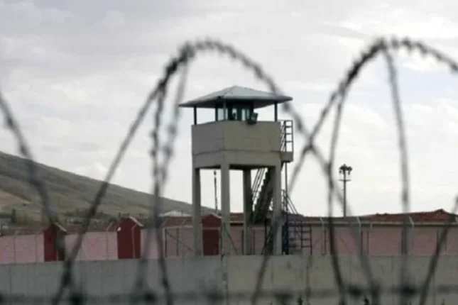 Bu gün 300 məhkum azadlığa ÇIXACAQ