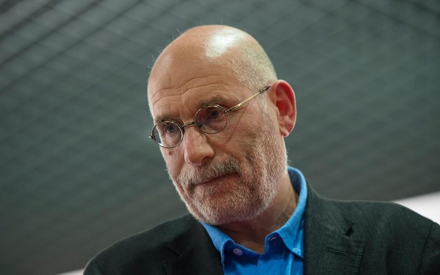 Tanınmış yazıçıya 15 il həbs cəzası verildi