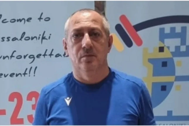 “Əməkdar məşqçi”si vəfat etdi