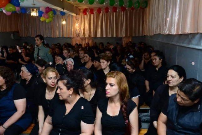 22 qadın məhkum azadlığa buraxıldı- 2-si övladı ilə birlikdə