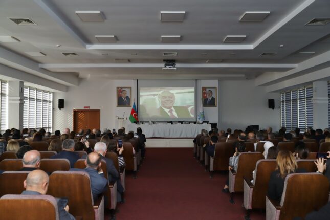 Xətai rayonunda “Vətənə, xalqa həsr edilən şərəfli ömür” adlı tədbir keçirilib