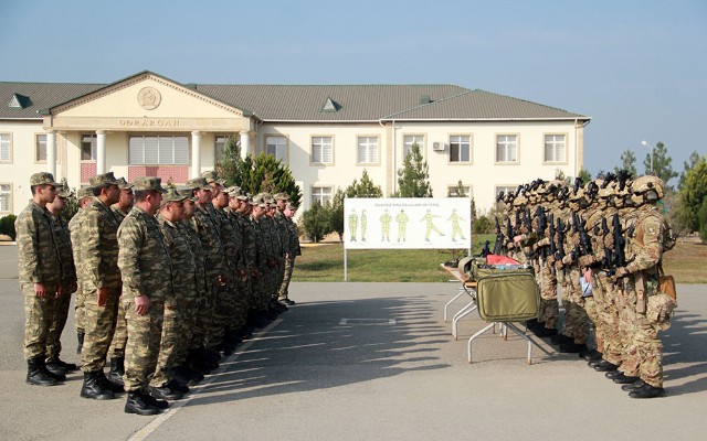 Ehtiyatdan çağırılan hərbçilərlə təlim toplanışı keçirildi – VİDEO