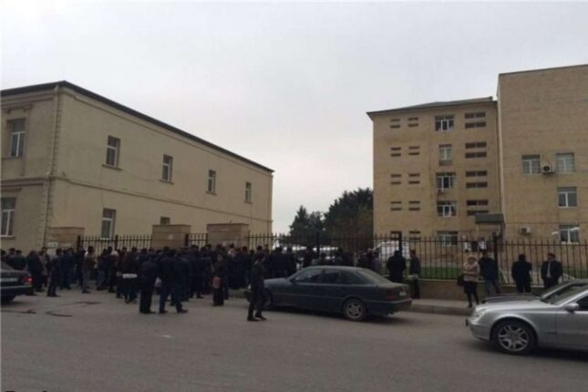 Tibb Mərkəzinin həyətində ölü döl tapılıb