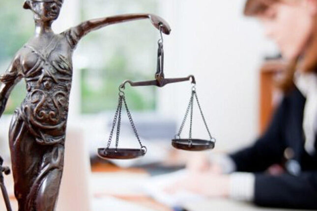 Bir vəkil kollegiyadan xaric edilib, 3 vəkilə xəbərdarlıq olunub Bir vəkil kollegiyadan xaric edilib, 3 vəkilə xəbərdarlıq olunub