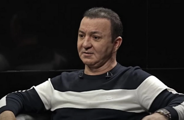 Əməkdar artist efirə sərxoş çıxan Xalq artistini RÜSVAY ETDİ Əməkdar artist efirə sərxoş çıxan Xalq artistini RÜSVAY ETDİ