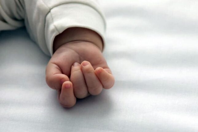 Xırdalanda 2 aylıq körpə boğularaq ölüb