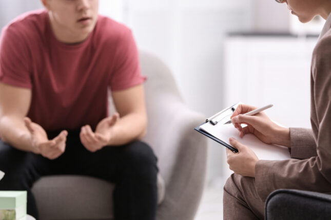 Bu şəxslər icbari tibbi sığorta və psixoloji yardımla təmin ediləcək – Yenilənib