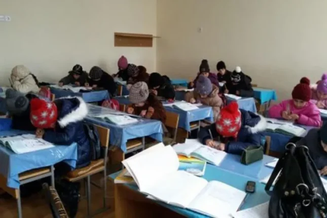 Bakıda orta məktəbdə FACİƏ: müəllim dərsdə ÖLDÜ