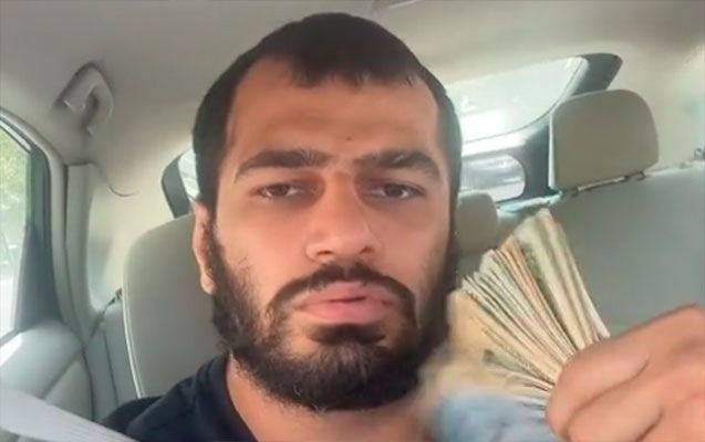 “Hamı elə bilir ki, idmançı pulu dağıdır” – Elmar Qasımov