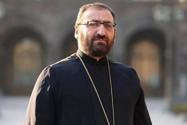 Keşiş Arşak: “Erməni kilsəsi Bakı üçün maraqlı deyil”