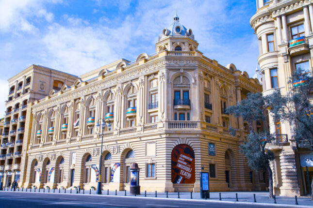 Dekabrda Musiqili Teatrda nələr təqdim olunacaq?