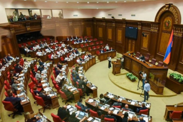 Ermənilər özlərinə yeni “cəbhə xətti” müəyyən ediblər Ermənilər özlərinə yeni “cəbhə xətti” müəyyən ediblər