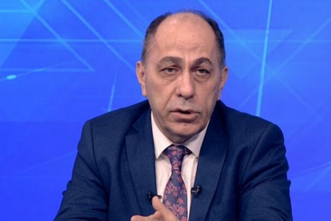 Adil Qeybulla bu adamlara görə adını ensiklopediyadan sildirdi Adil Qeybulla bu adamlara görə adını ensiklopediyadan sildirdi