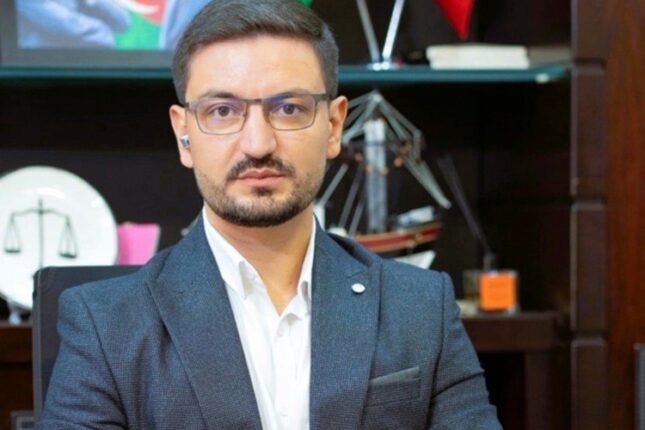 Vəkil Elçin Əhmədov məhkəmədə döyüldü