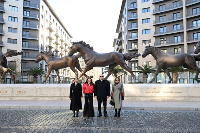 Prezident və ailə üzvləri “Bakı Ağ Şəhər”də olub-FOTOLAR (YENİLƏNİB) Prezident və ailə üzvləri “Bakı Ağ Şəhər”də olub-FOTOLAR (YENİLƏNİB)