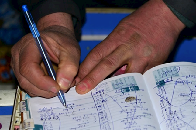 Azərbaycanda 225 min nəfər pulu olmadığı üçün ərzağı nisyə alıb