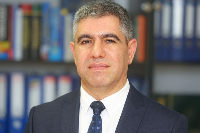 Deputat universitetdə dərs deməyə başladı Deputat universitetdə dərs deməyə başladı