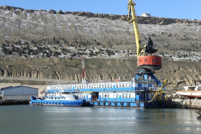 “Bibiheybət” Gəmi Təmiri Zavodunun işçilərinin NƏZƏRİNƏ – “Əmri diqqətlə oxuyun” “Bibiheybət” Gəmi Təmiri Zavodunun işçilərinin NƏZƏRİNƏ – “Əmri diqqətlə oxuyun”