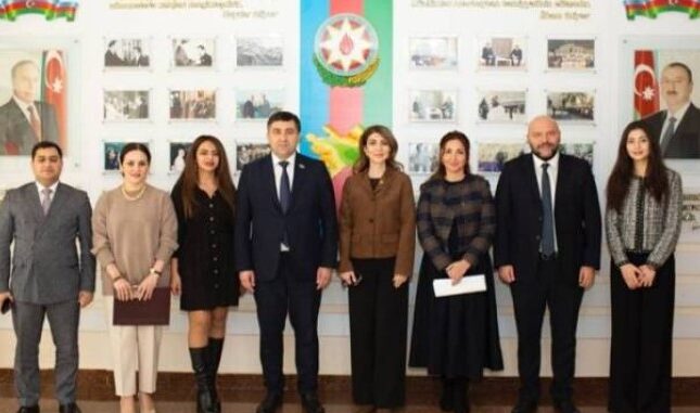 Humanitar Kollecdə “Təhsildə əməkdaşlıq və innovasiya” mövzusunda tədbir keçirildi (FOTO)