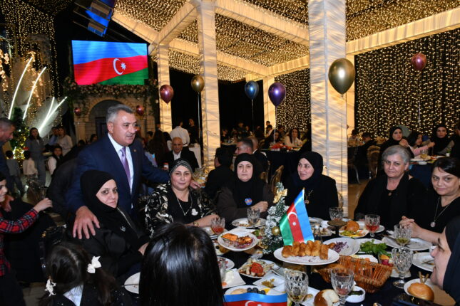 Abşeronda şəhid ailələri üçün bayram şənliyi keçirildi – Fotolar Abşeronda şəhid ailələri üçün bayram şənliyi keçirildi – Fotolar