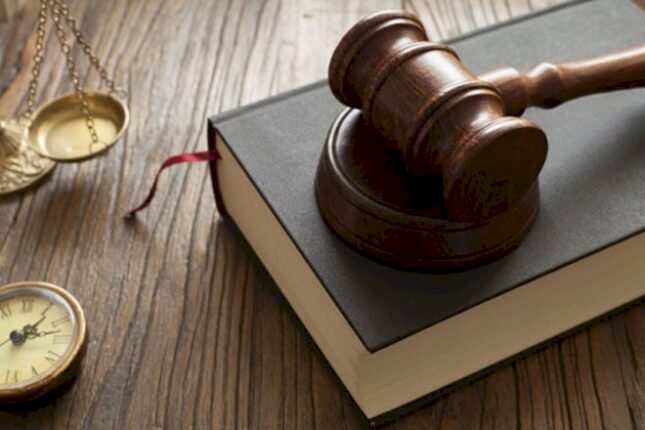 Cəmiyyətə açıq hörmətsizliyə görə inzibati həbs və cərimə müəyyənləşir