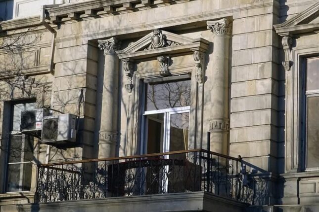 Balkon faciəsi: Memar nazirliyin açıqlamasını ifşa etdi – Foto