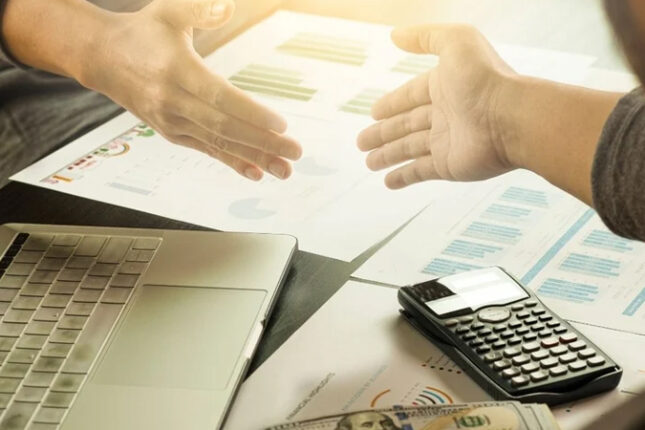 Mərhum nazirin şirkətinə 364 min manatlıq sifariş