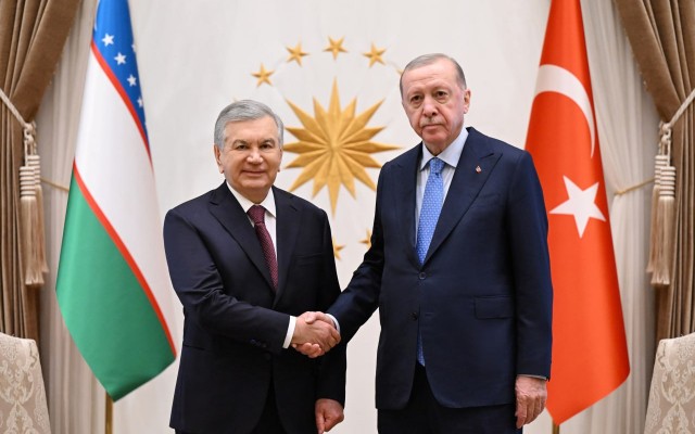 Ərdoğanla Mirziyoyev görüşdü