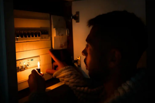 Ukraynada 200 min ev işıqsız qalıb