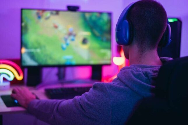 Təhlükəli kompüter oyunlarına qadağa qoyula bilər